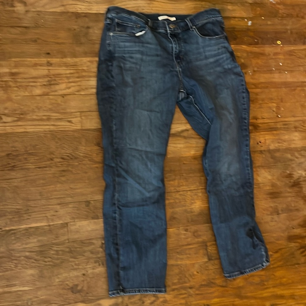 Levi’s Women’s classic straight Jean